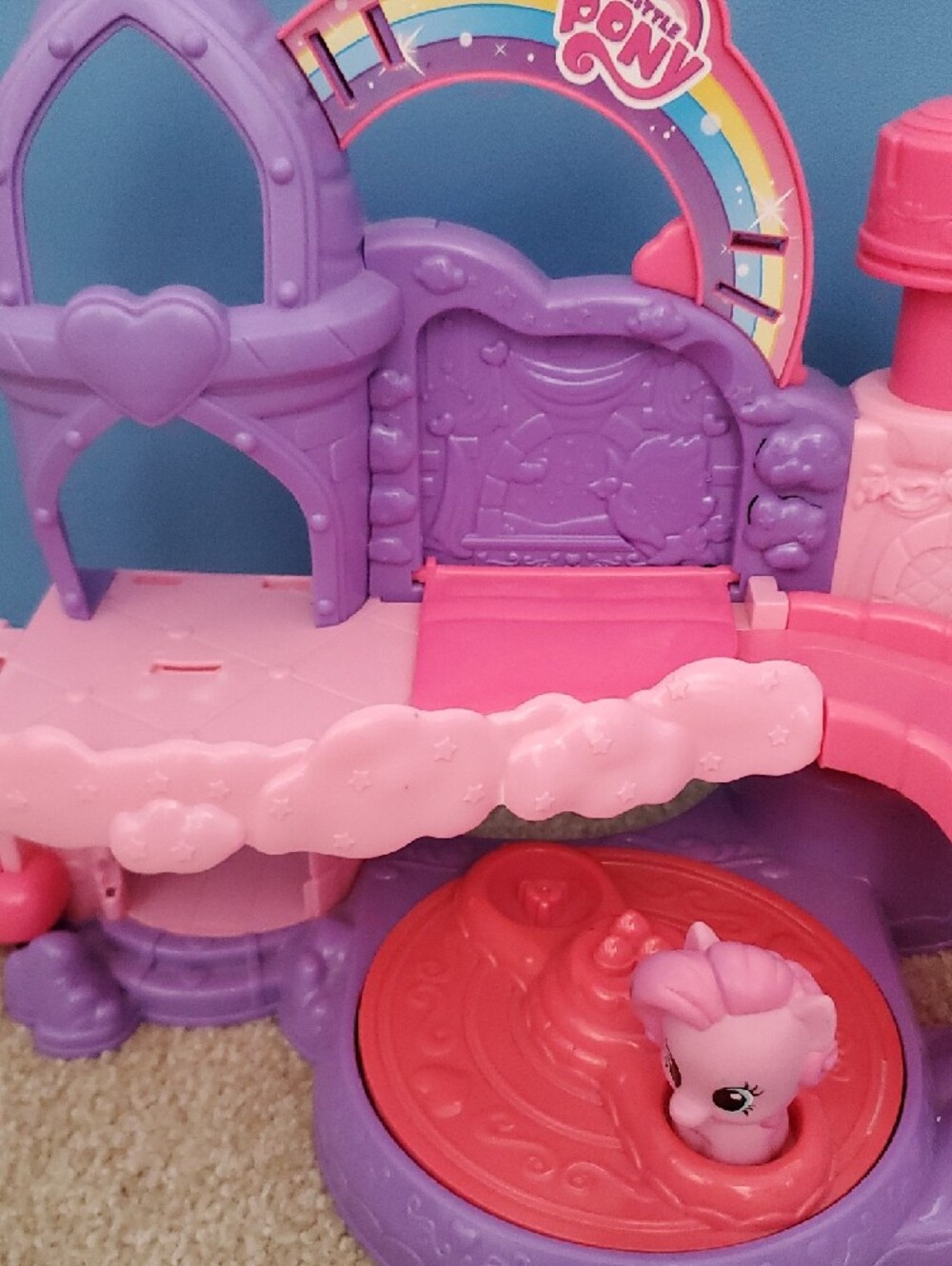 My Little Pony Play Castle, Train and Swing with 7 Figures - Picture 5 of 9